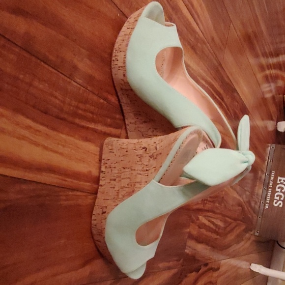 mint green wedges - Picture 4 of 4